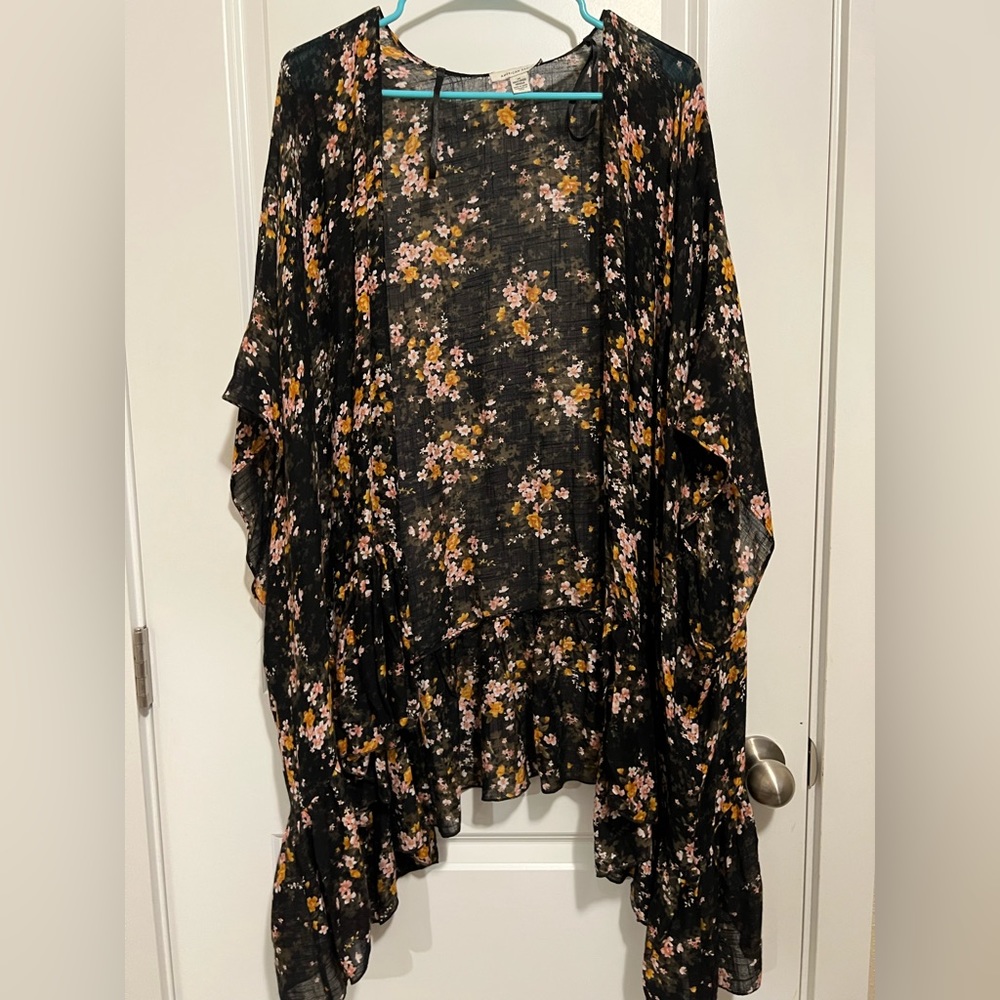 American Eagle Women’s Cardigan one size like new